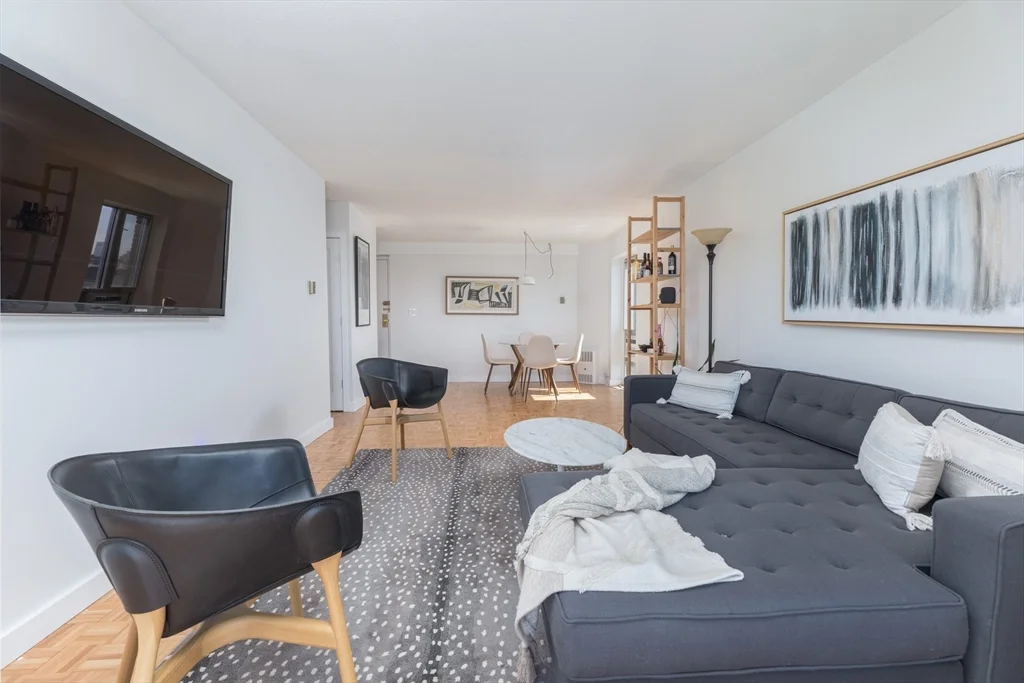 19 Winchester St, Coolidge Corner