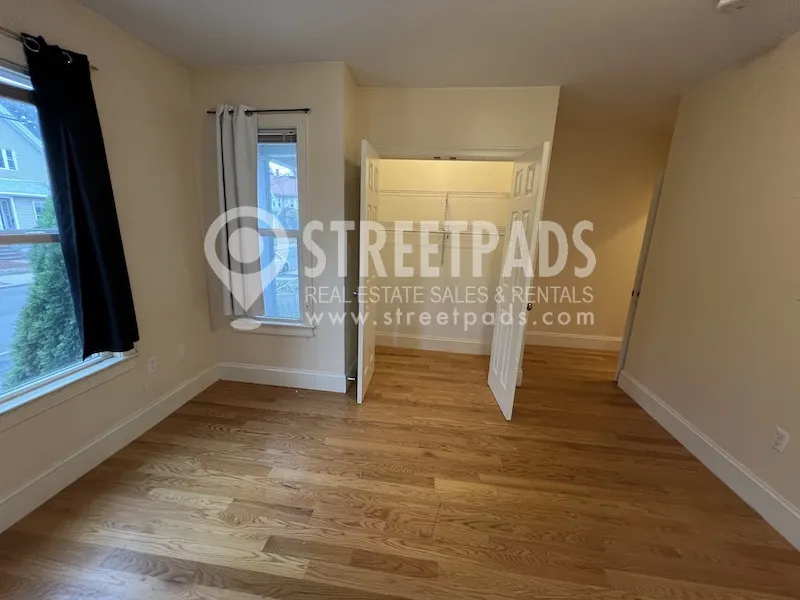 35 Pratt St, Allston