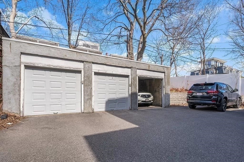 866 East 5th, South Boston