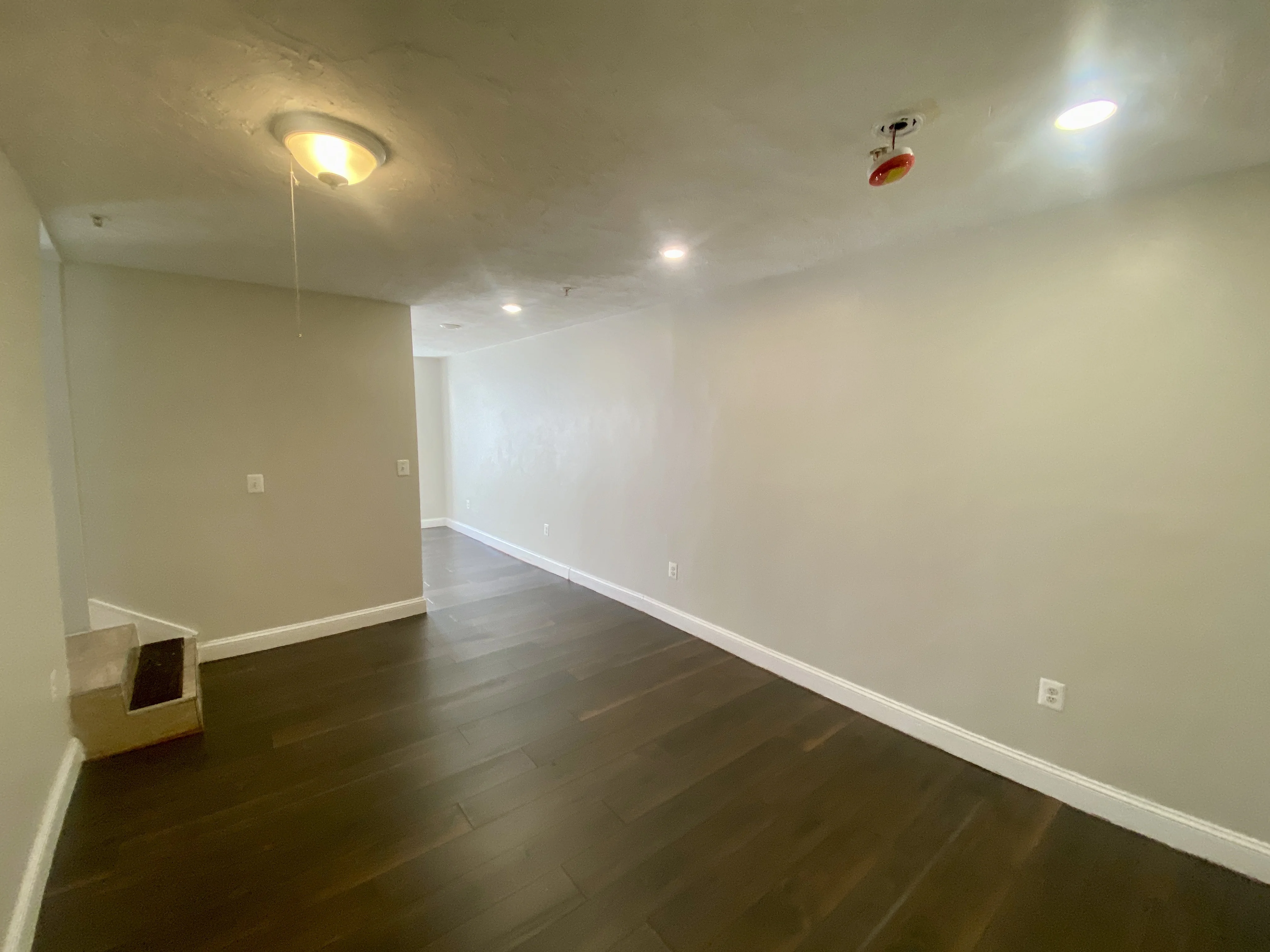 32 Hinckley St, Magoun Square