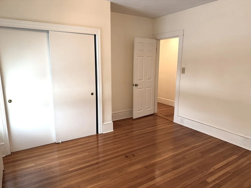 234 Brook Rd, Milton