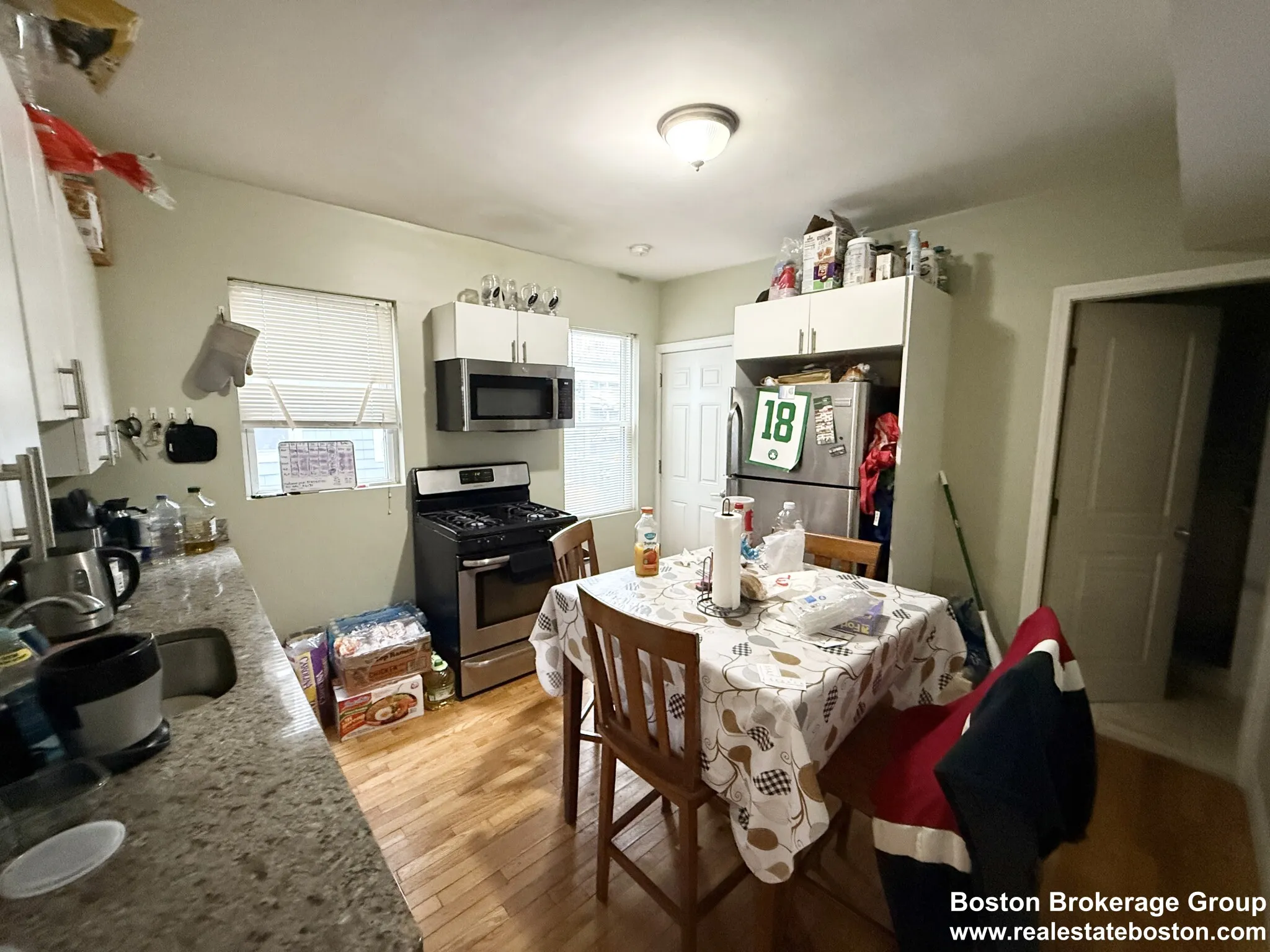 3977 Washington St, Roslindale