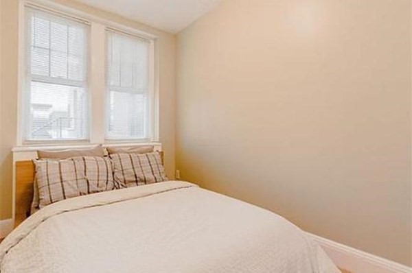 2001 Commonwealth Ave, Brighton