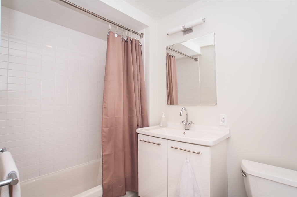 2 Earhart St, East Cambridge