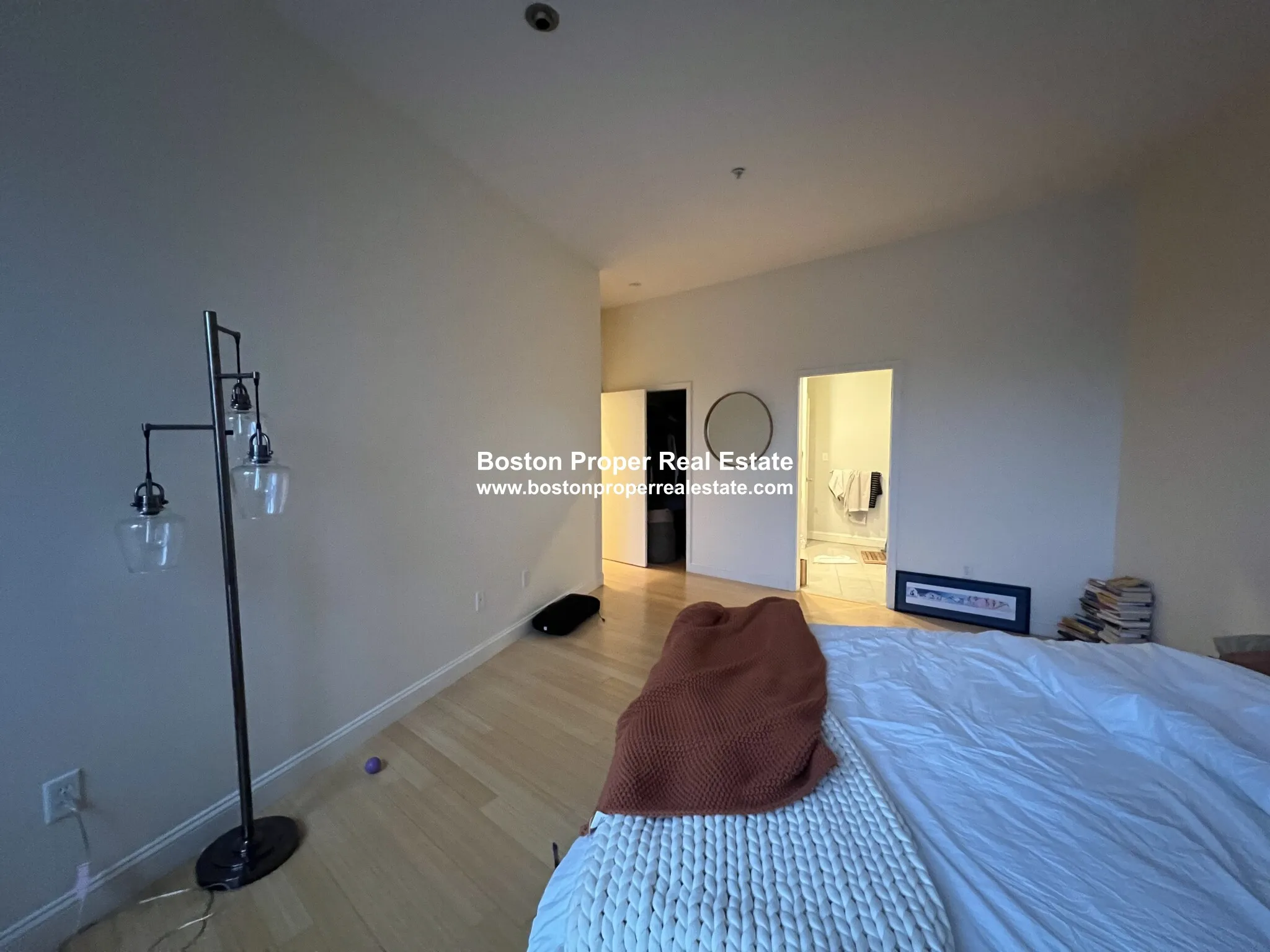 490 Harrison Ave, South End