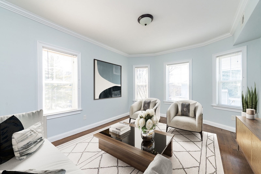 9 Cornwall St, Jamaica Plain