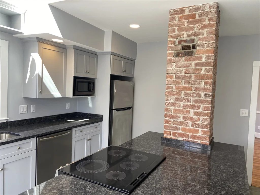 16 Taft St, Uxbridge