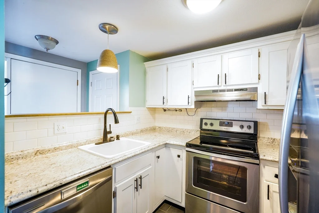 40 Spring Cove Rd, Nashua