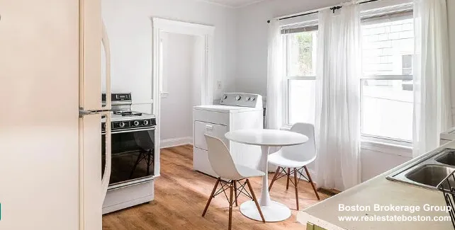 122 Hillside St, Mission Hill