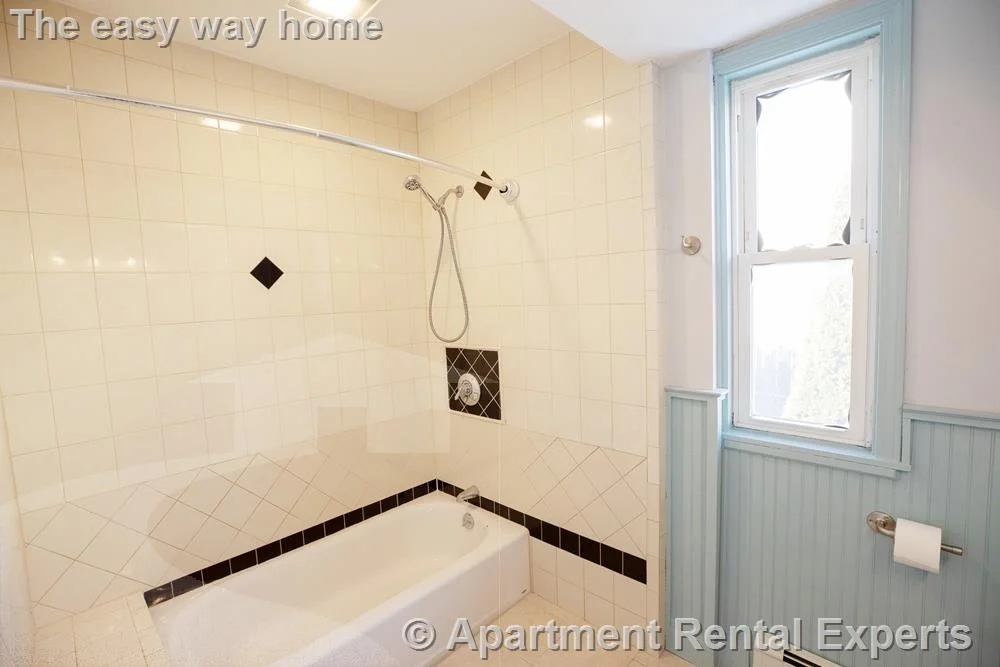 31-33 High St, Malden Center