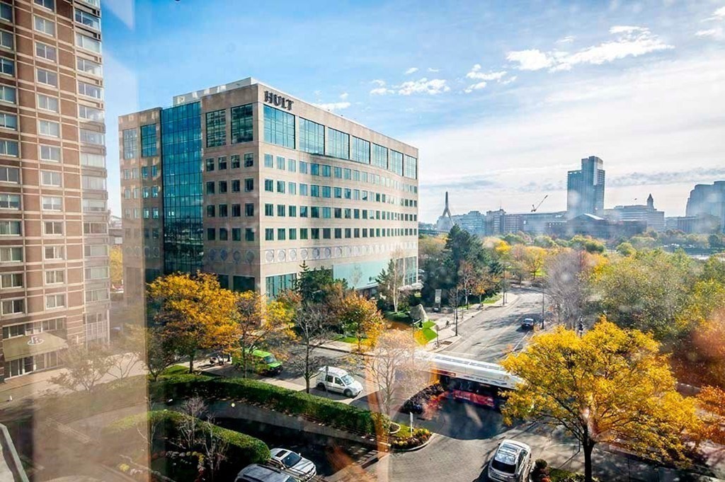 8 Museum Way, East Cambridge