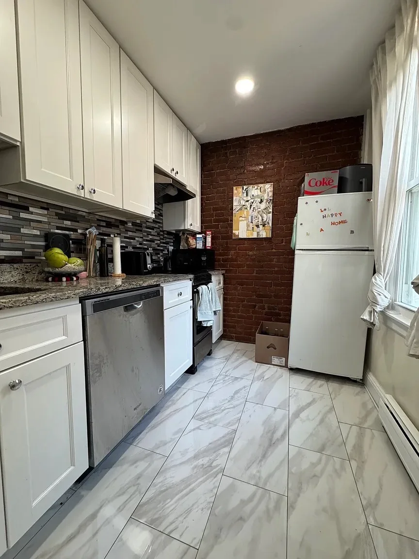 47 Cameron St, Boylston Street