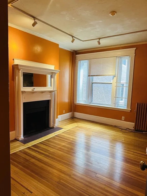 24 Peterborough St, Fenway