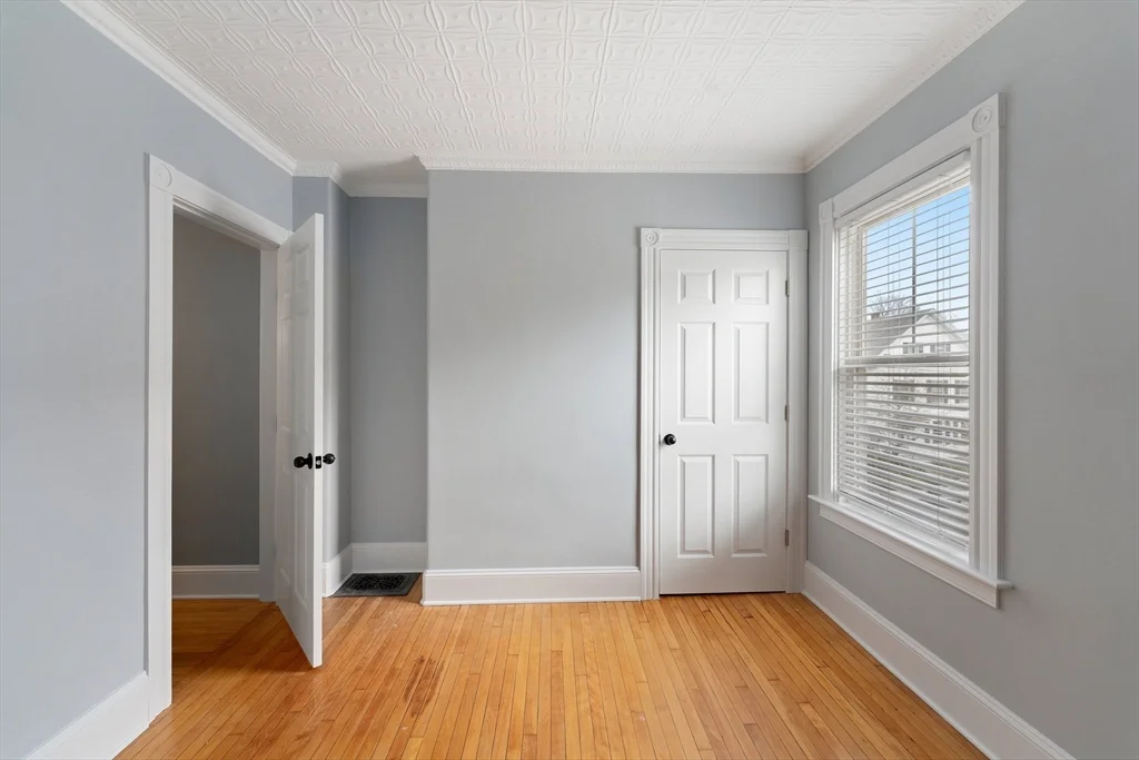4 Prospect St, Attleboro
