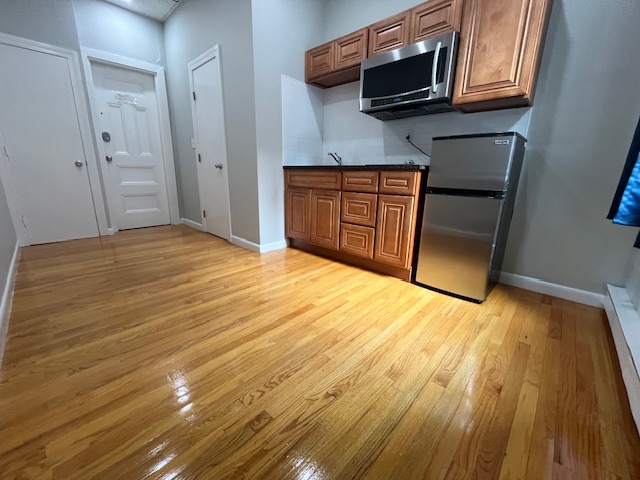 302 Newbury St, Back Bay