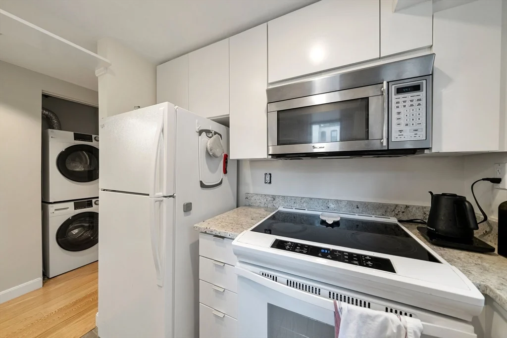 931 Massachusetts Ave, Harvard Square