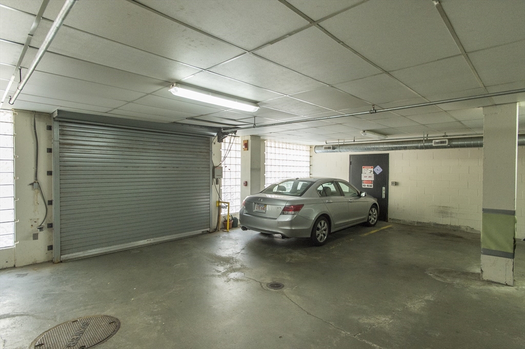 440 Commercial St, Waterfront