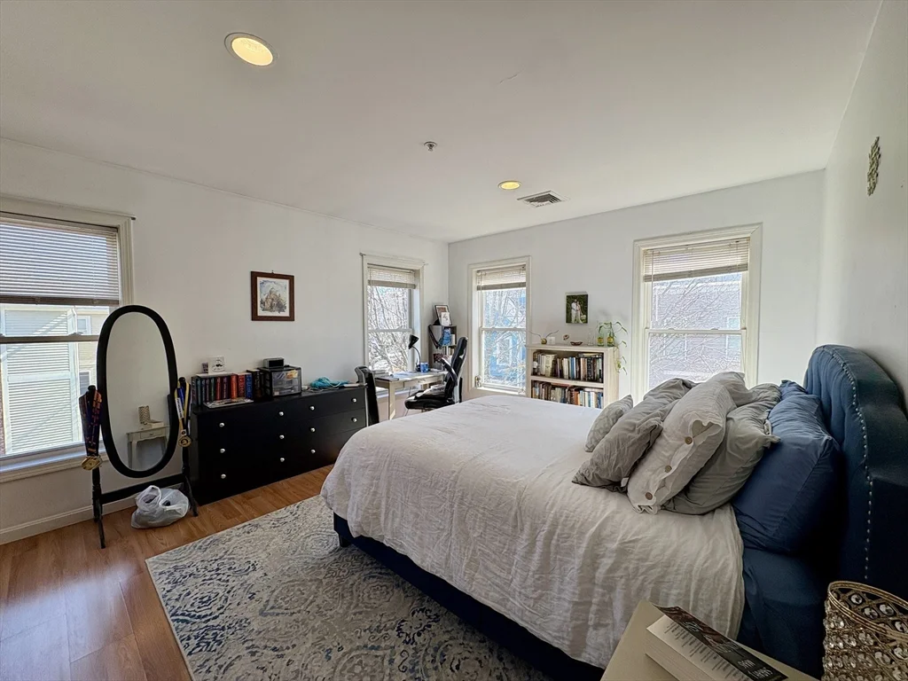 20 Cameron St, Boylston Street