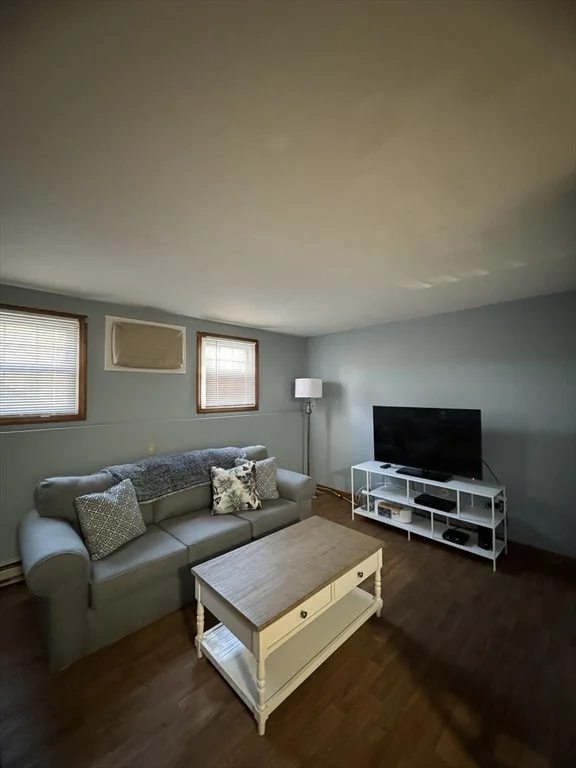 297 Ashland, Southbridge