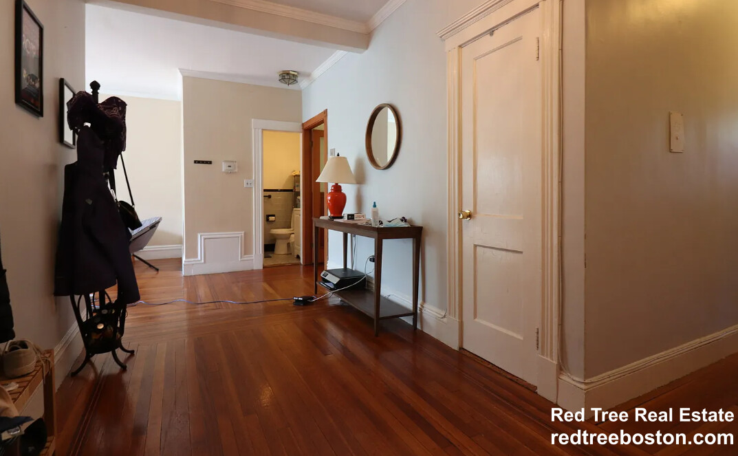 175 Harvard St, Coolidge Corner