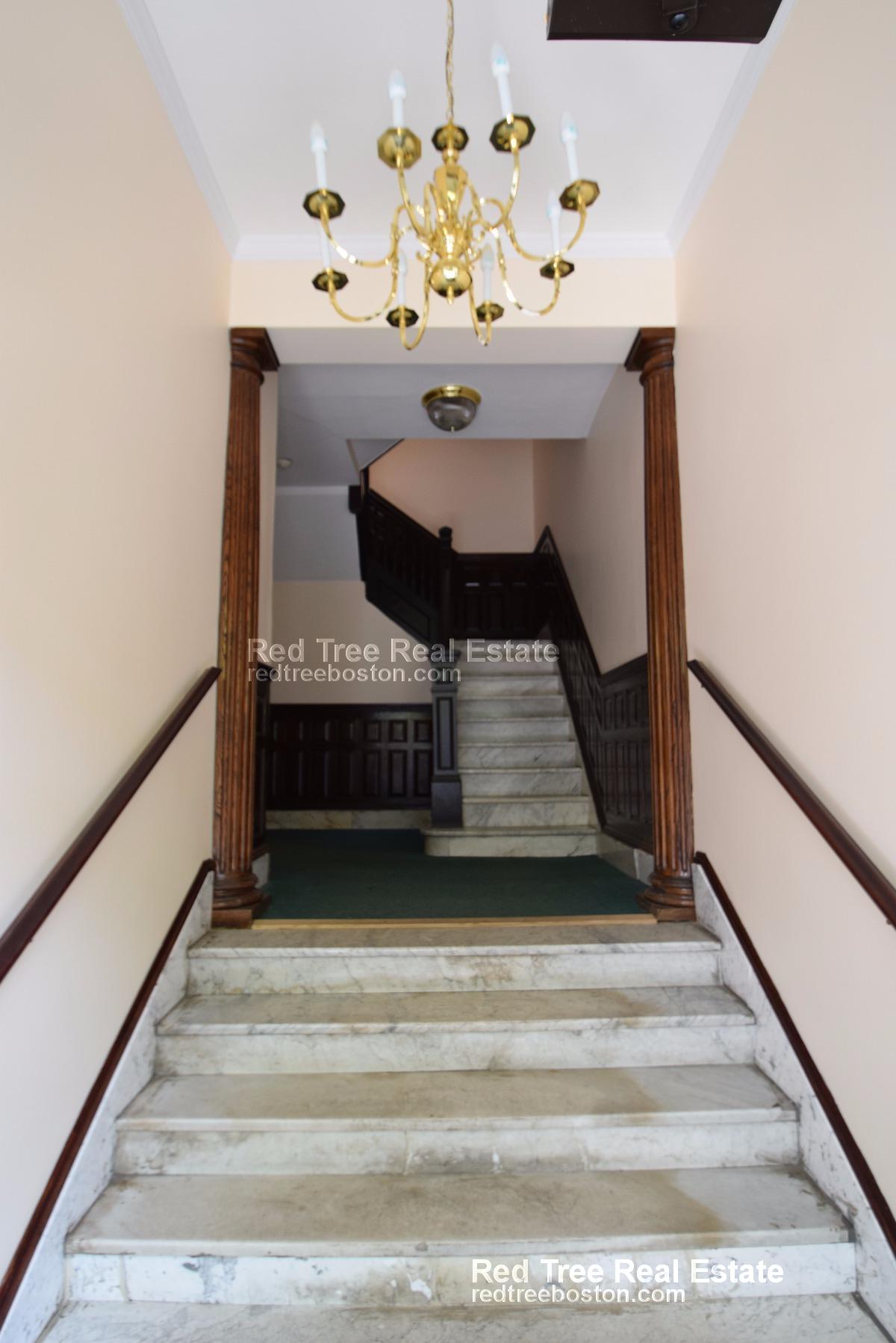 21 Fairbanks St, Griggs Park