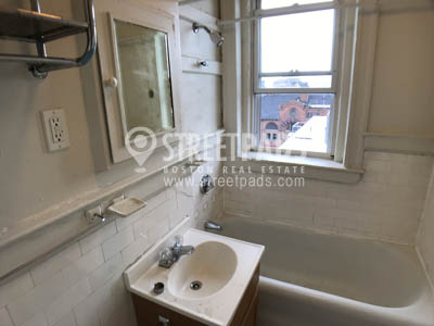 1195 Boylston St, Fenway