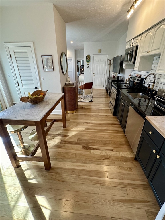 48 Mercer St, South Boston