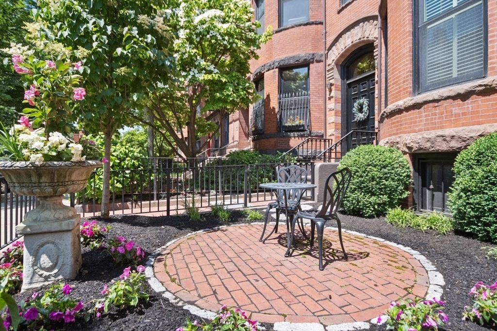 395 Marlborough St, Back Bay