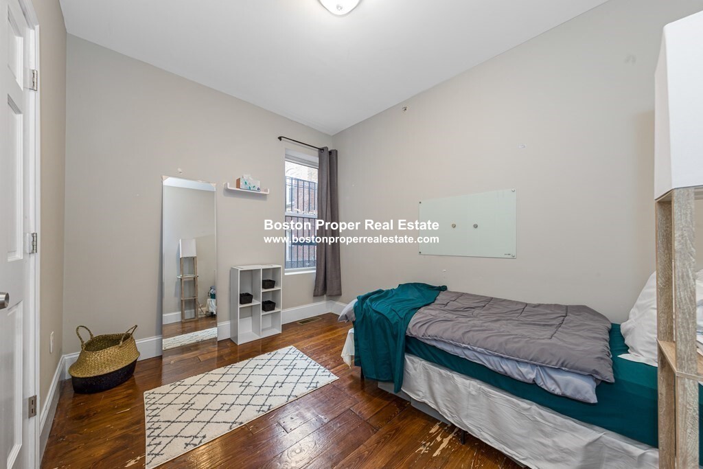 16 Sewall St, Mission Hill