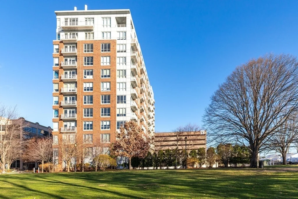 100 Station Landing, Wellington