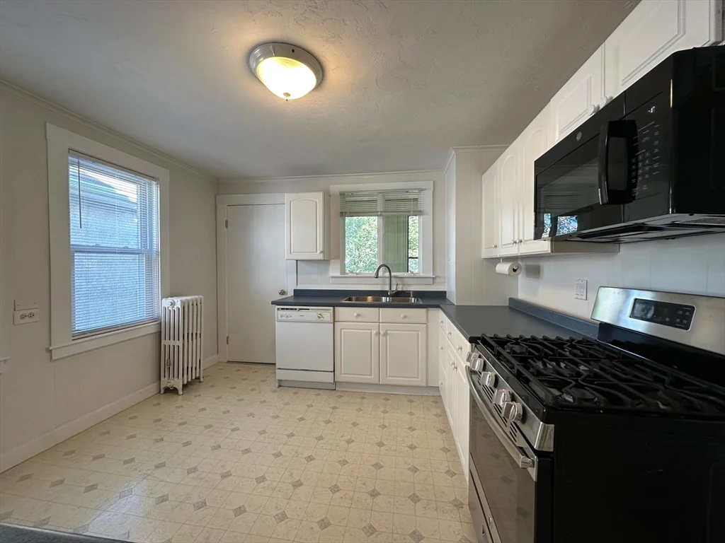 65 Walnut St, Belmont