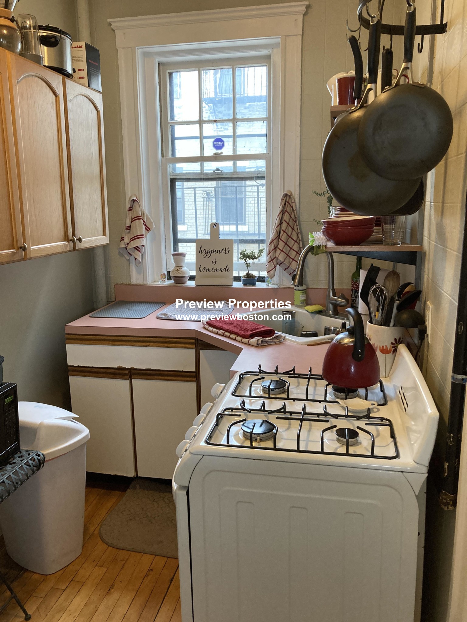 1572 Commonwealth Ave, Brighton