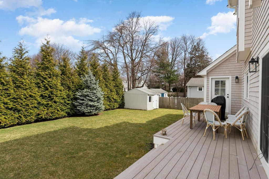 40 Foley Beach Rd, Hingham