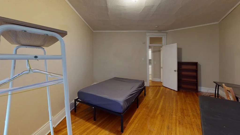 52 Charlesgate E, Brighton