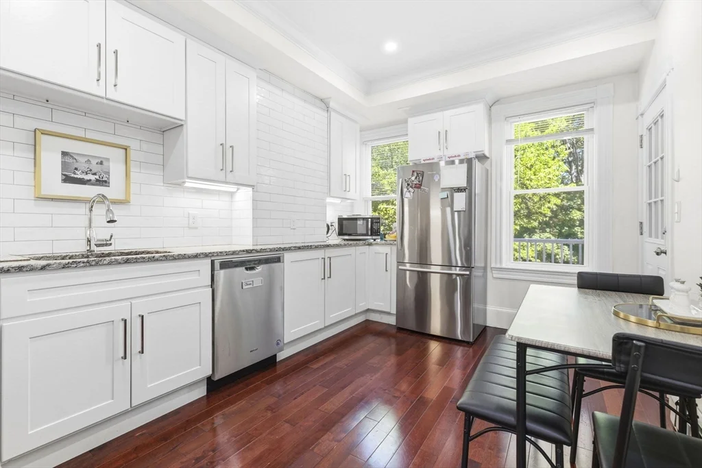 530-532 E Sixth St, South Boston