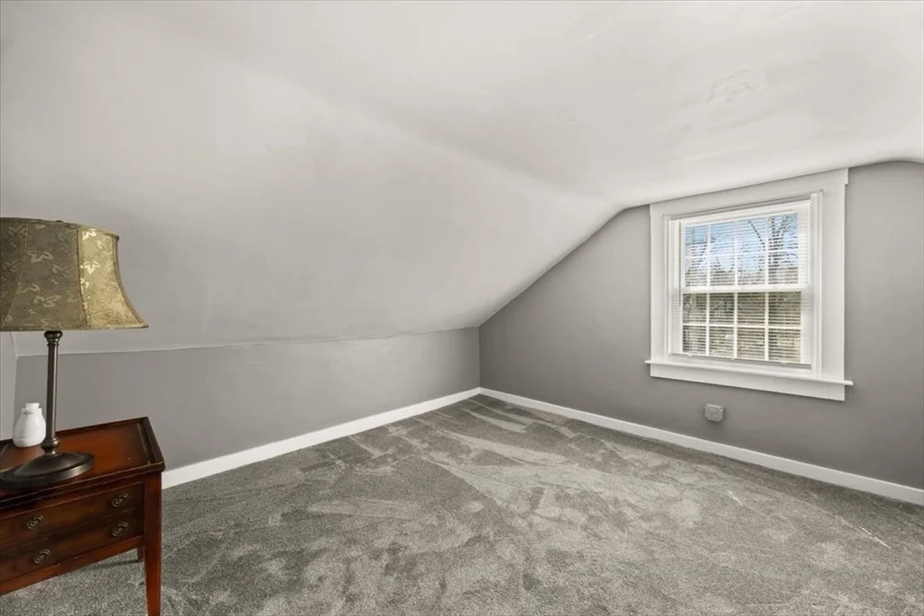 1 Elm St, Freetown