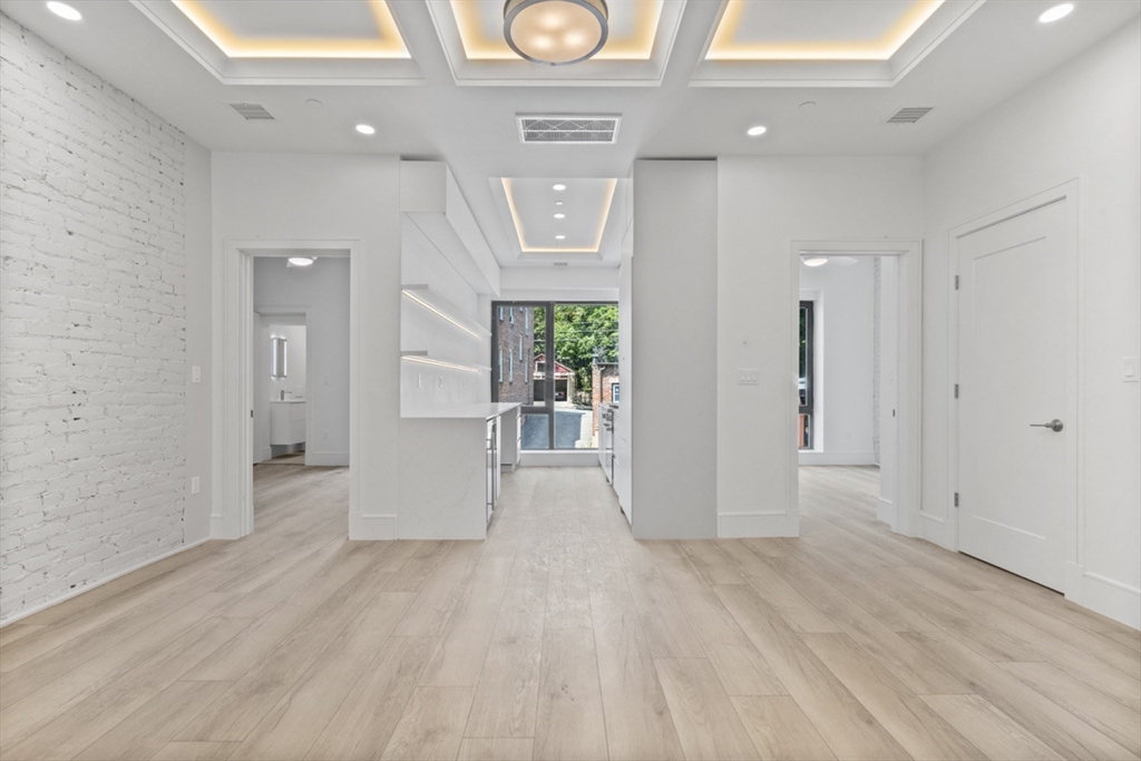 1580 Beacon St, Corey Hill