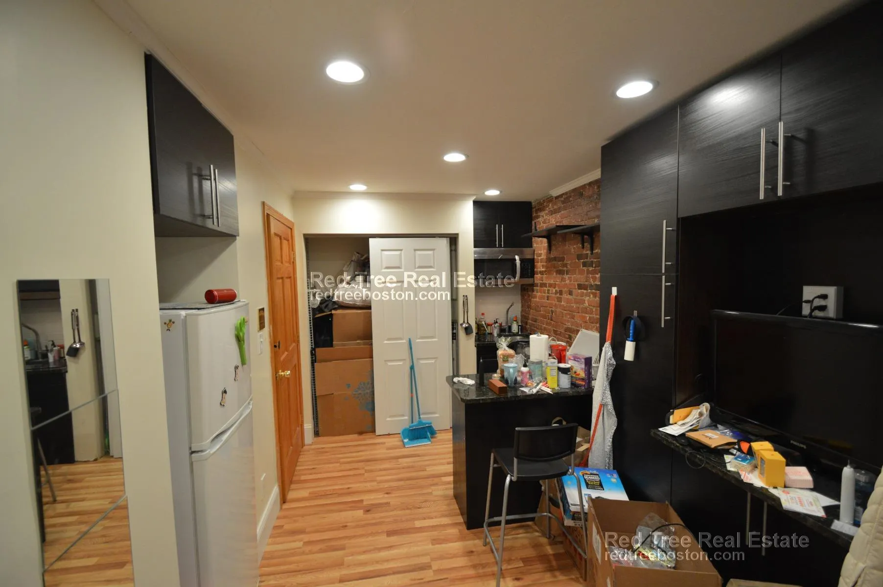 1689 Beacon St, Aspinwall Hill