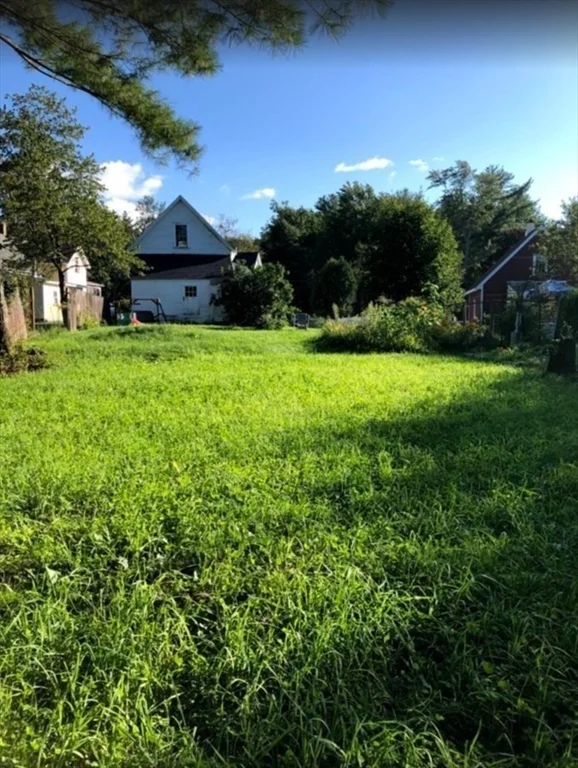 72 Ash St, Winchendon