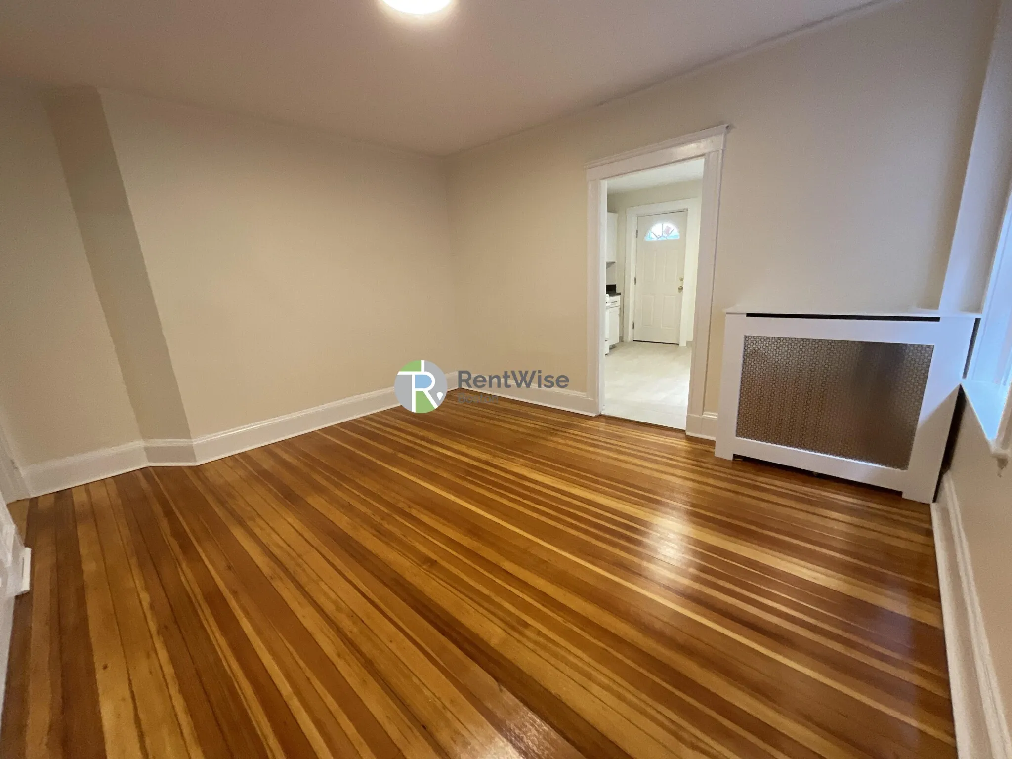 6 Barrows St, Allston