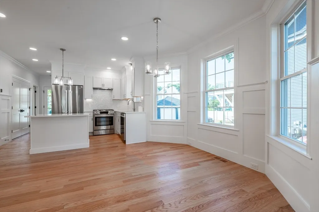 20 Sheridan Ave, Medford