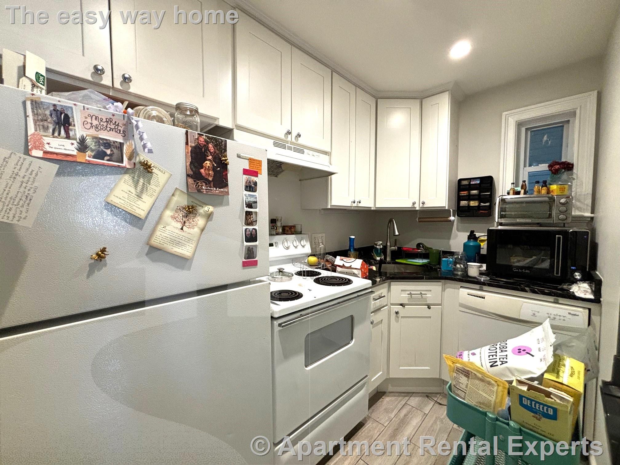 1139 Broadway, Teele Square