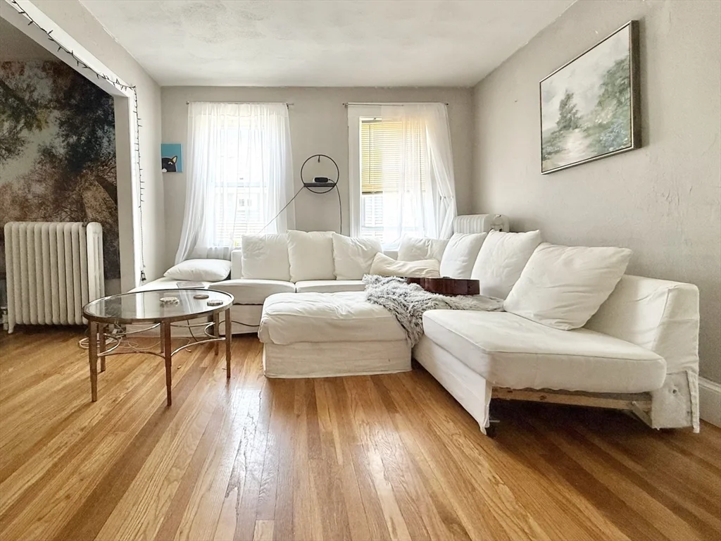 128 Lawrence St, Glenwood