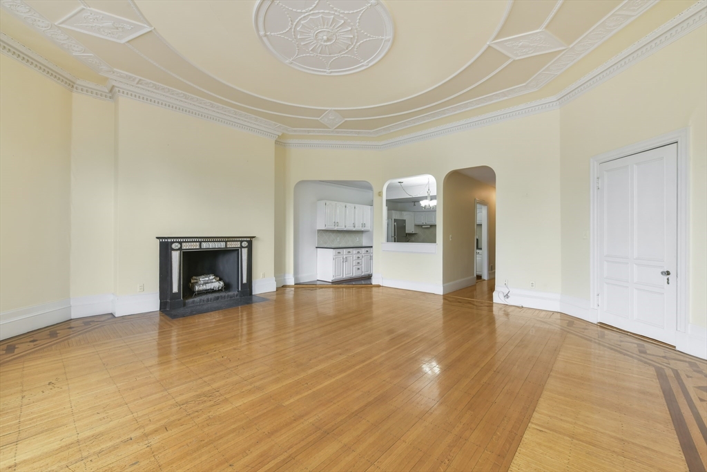 232 Beacon St, Back Bay