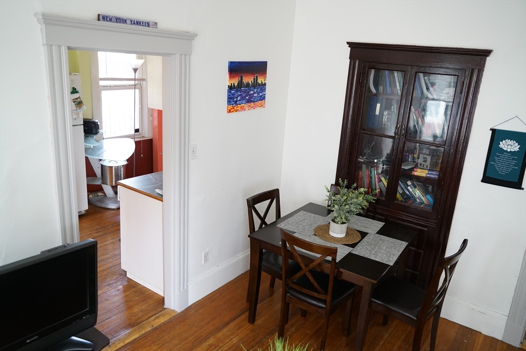 5 Cooney St, Somerville