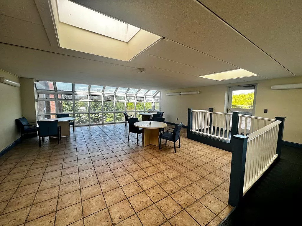 545 Centre St, Jamaica Plain