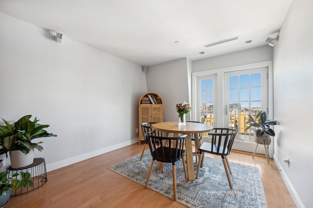 312-320 W 3rd St, South Boston