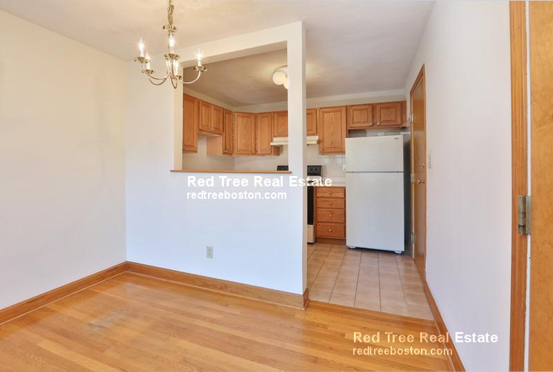 286 Grove St, Auburndale