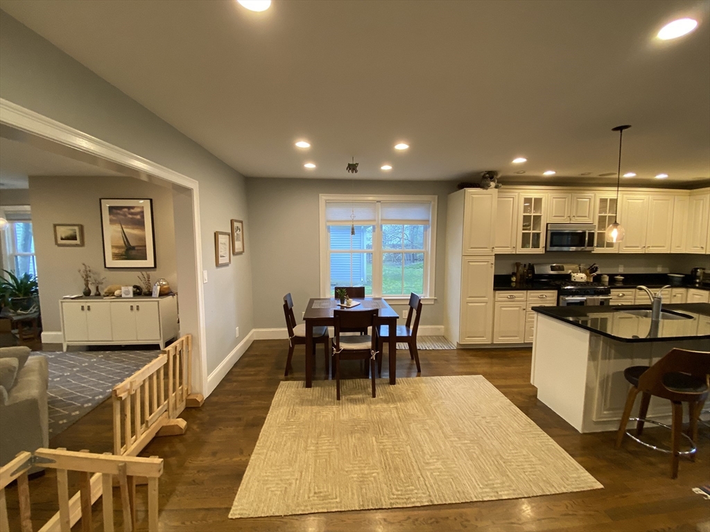 15 Oakdale St, Jamaica Plain