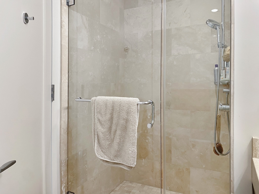 1 Franklin St, Midtown